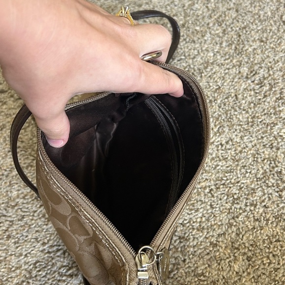 Coach Canvas Monogram Travel Preppy Tan Brown Zip Up Minimalist Y2K Baguette - Picture 12 of 12